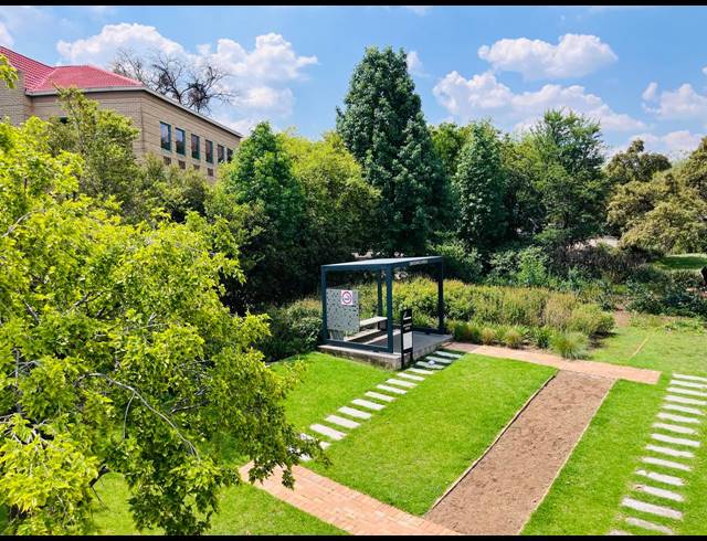 730M² OFFICE TO LET IN VORNA VALLEY